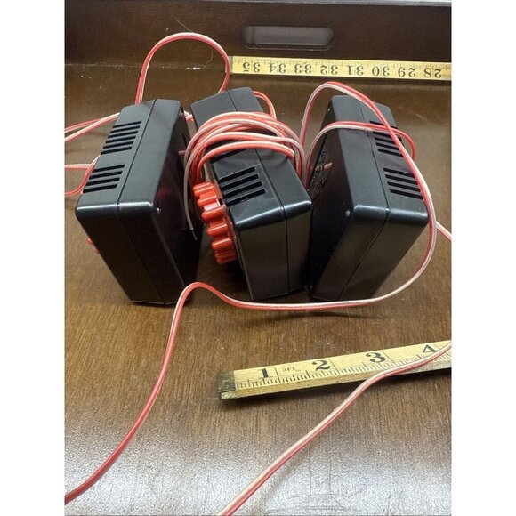 Vintage F370 HO Scale model train controllers. Lot of 3. Like new. Works - Picture 7 of 8